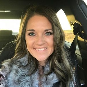 Meet your Posher, Carrie